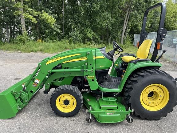 Image of John Deere 3320 equipment image 1