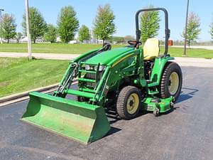 2009 John Deere 3320 Image