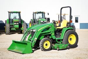2009 John Deere 3320 Image