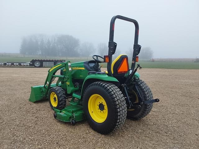 Image of John Deere 3320 equipment image 3