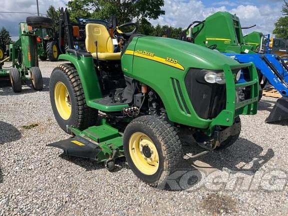 Image of John Deere 3320 equipment image 1