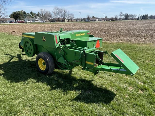 Image of John Deere 348 equipment image 4