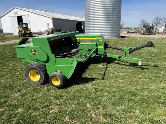 Image of John Deere 348 equipment image 2