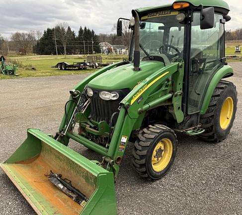 Image of John Deere 3520 equipment image 4