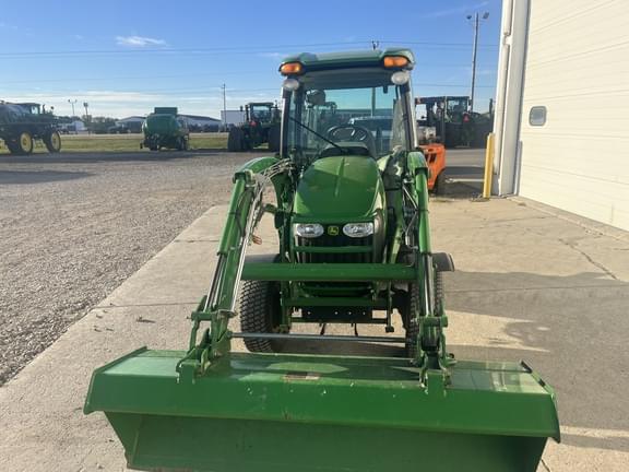 Image of John Deere 3520 equipment image 2