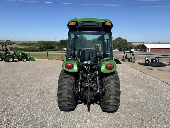 Image of John Deere 3520 equipment image 4