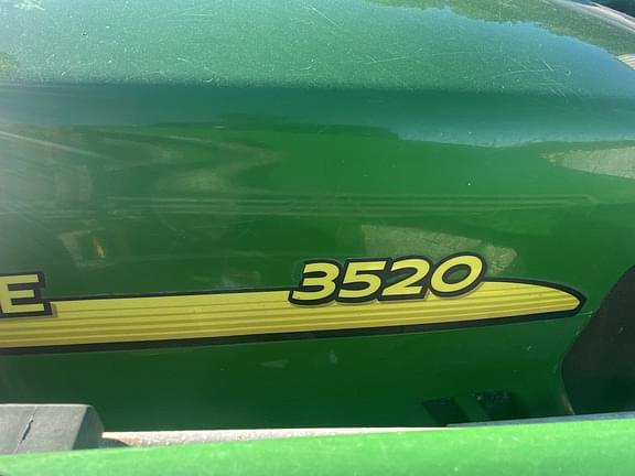 Image of John Deere 3520 equipment image 2