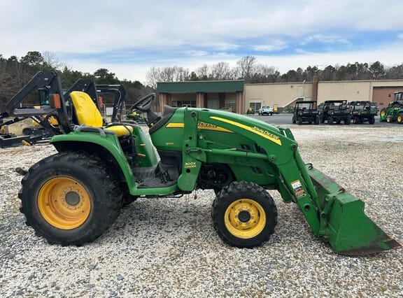 2009 John Deere 3520 Equipment Image0