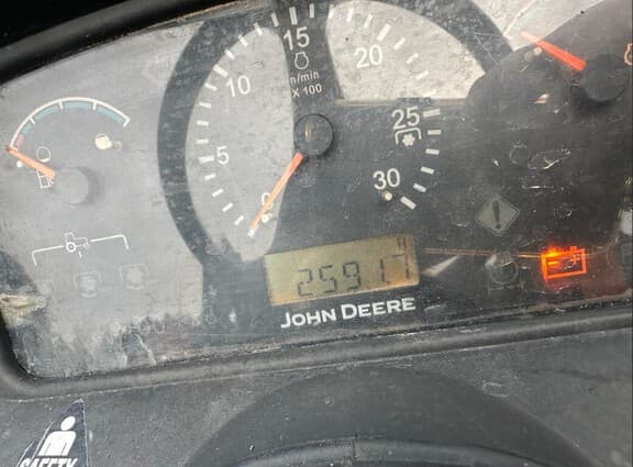 Image of John Deere 3520 equipment image 3