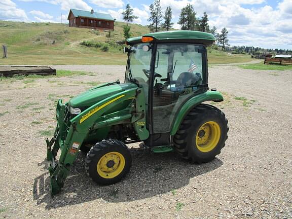 Image of John Deere 3520 equipment image 1