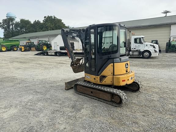 Image of John Deere 35D equipment image 2