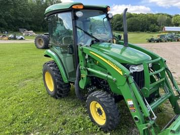Main image John Deere 3720