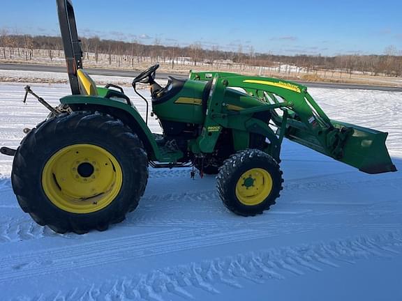 Image of John Deere 4105 Primary image