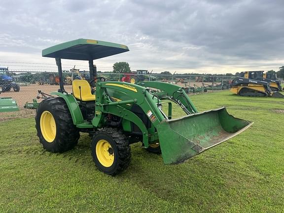 Image of John Deere 4105 Primary image