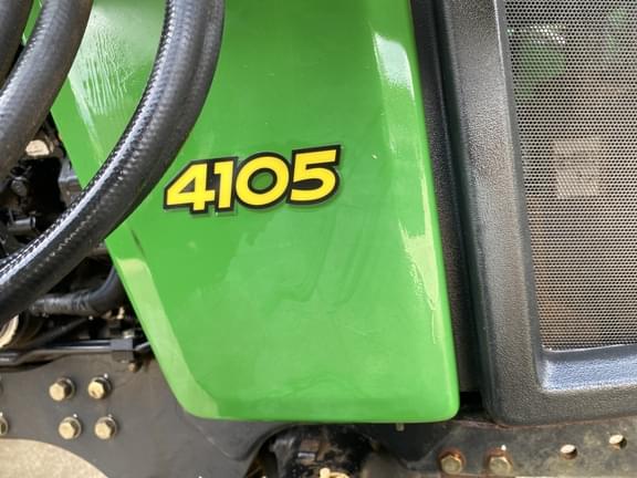 Image of John Deere 4105 equipment image 2