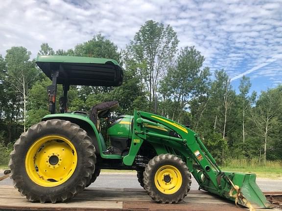 Image of John Deere 4120 equipment image 3