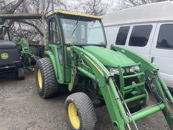 Image of John Deere 4320 equipment image 4