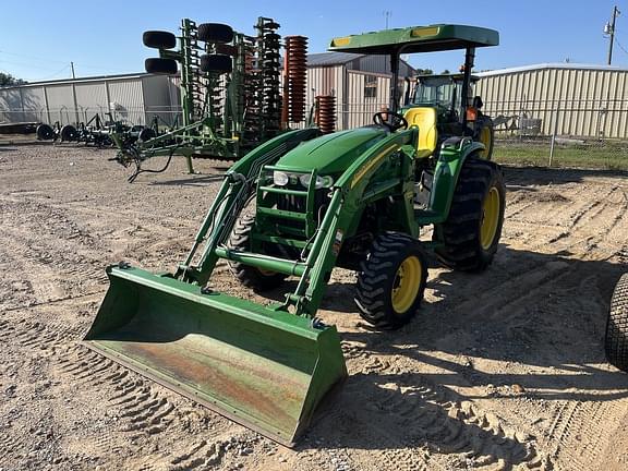 Image of John Deere 4320 equipment image 1