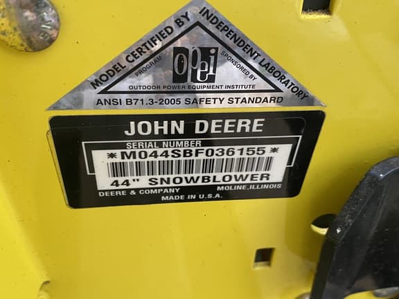 Image of John Deere 44" Snowblower equipment image 4