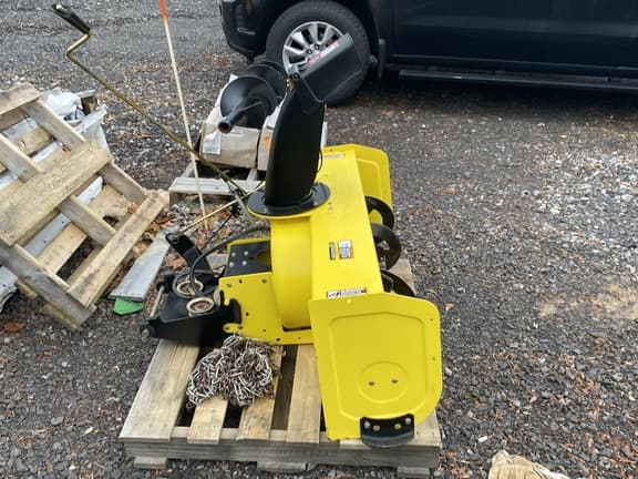 Image of John Deere 44" Snowblower equipment image 1
