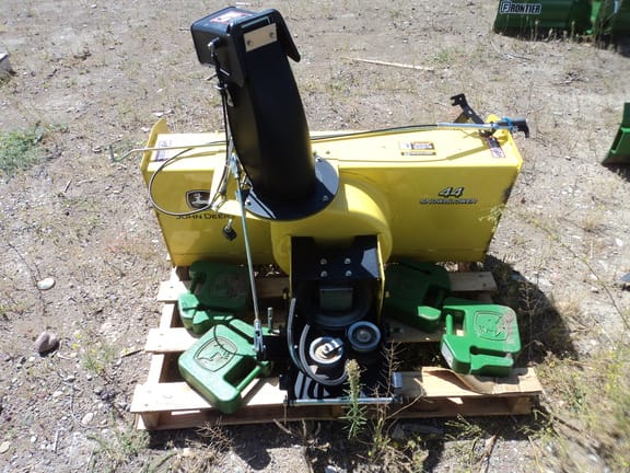 2009 John Deere 44" Snowblower Equipment Image0