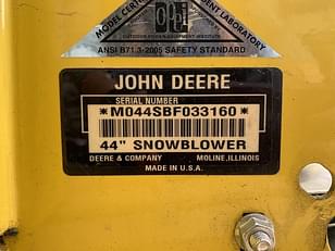 Main image John Deere 44" Snowblower 4