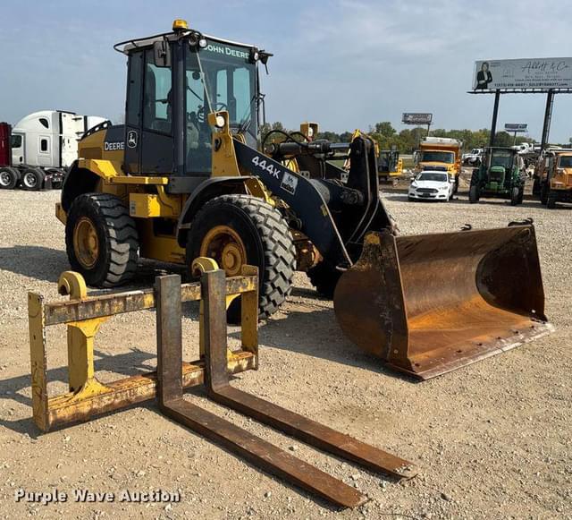 Image of John Deere 444K equipment image 3