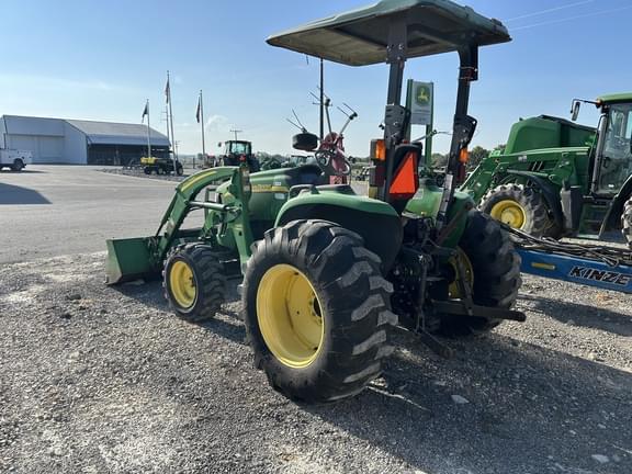 Image of John Deere 4520 equipment image 2