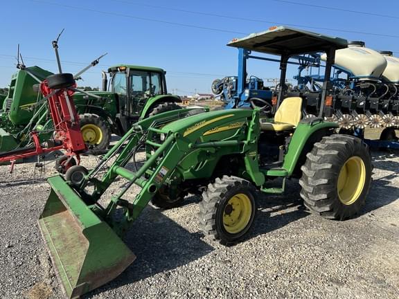Image of John Deere 4520 equipment image 1