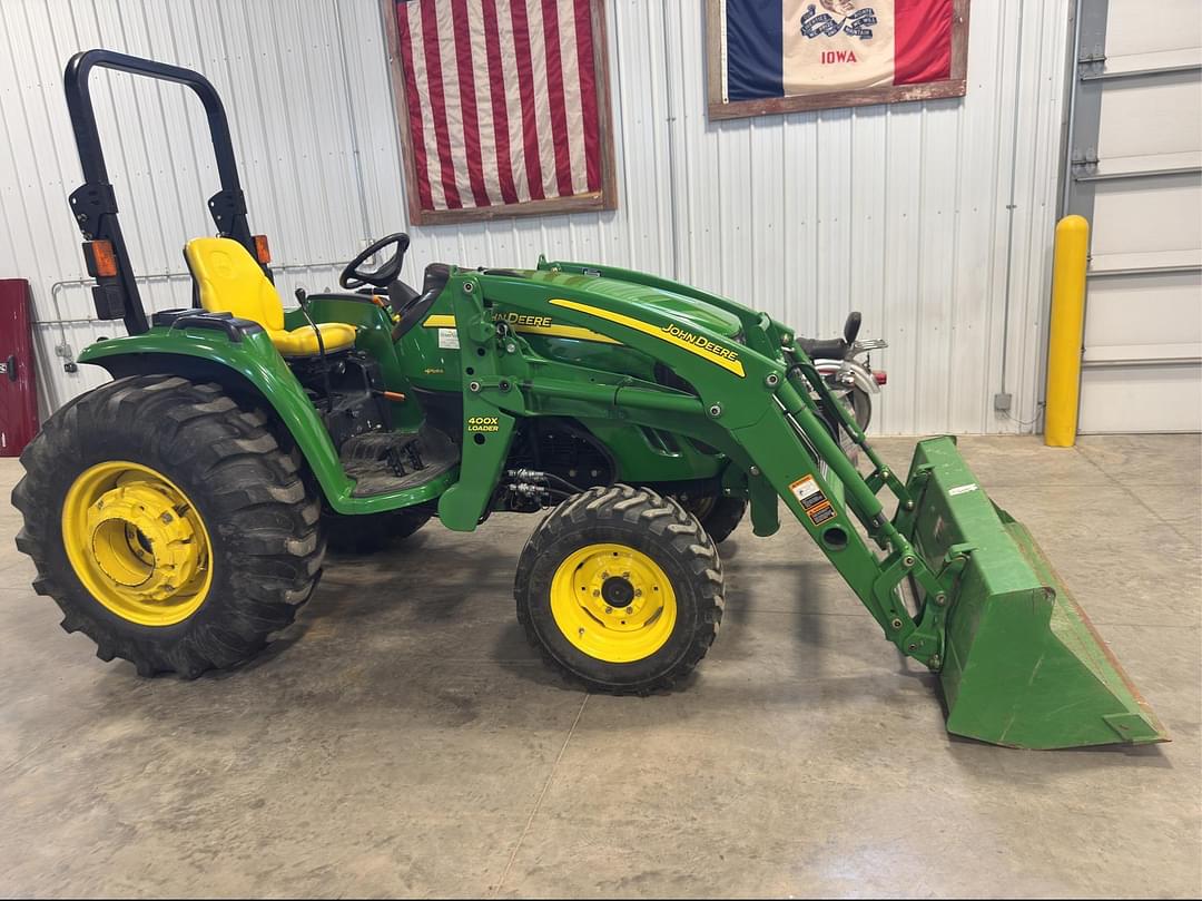 Image of John Deere 4520 Primary image