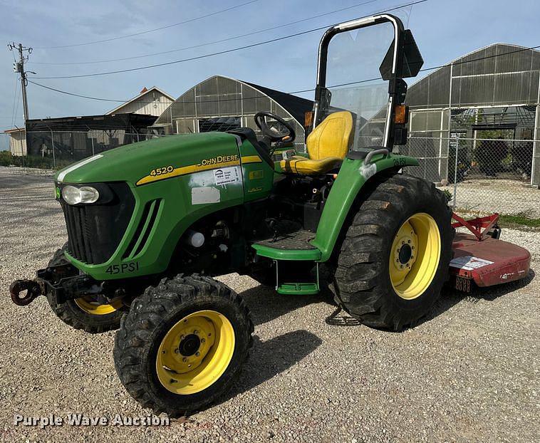 Image of John Deere 4520 Primary image