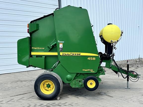 Image of John Deere 458 Silage Special equipment image 1