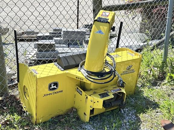 Image of John Deere 47" Snow Blower Primary image