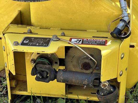 Image of John Deere 47" Snow Blower equipment image 4