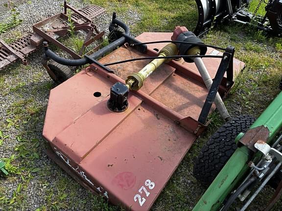 Image of John Deere 4720 equipment image 4