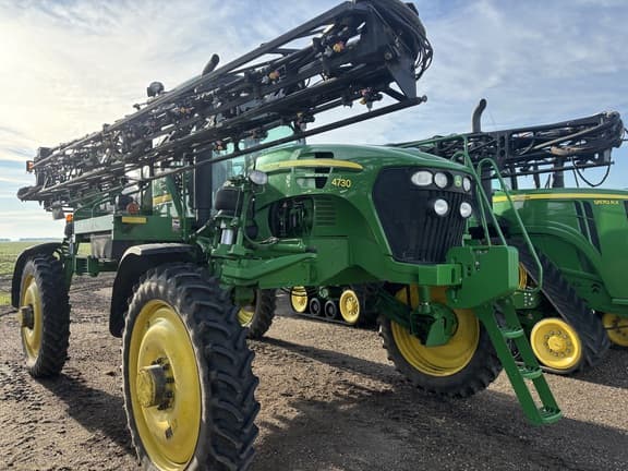 Image of John Deere 4730 equipment image 1