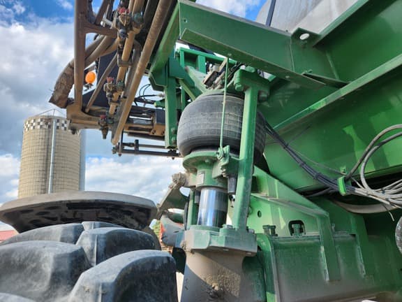 Image of John Deere 4730 equipment image 4