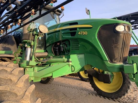 Image of John Deere 4730 equipment image 4
