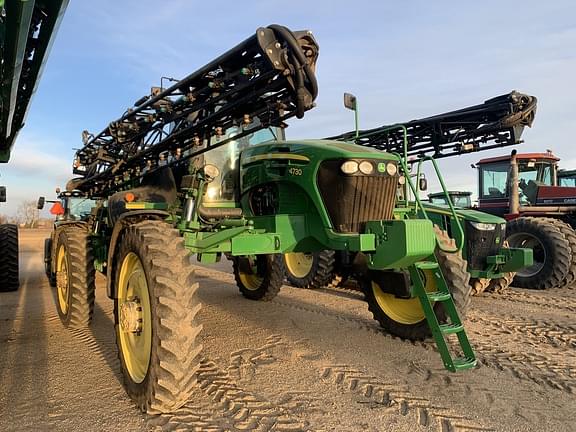 Image of John Deere 4730 equipment image 2