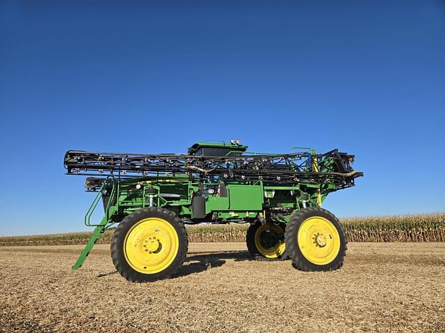 Image of John Deere 4730 equipment image 1