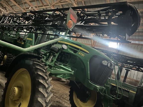 Image of John Deere 4730 equipment image 3
