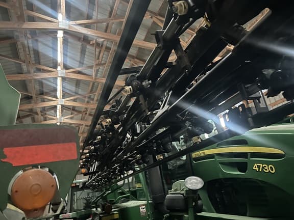Image of John Deere 4730 equipment image 4