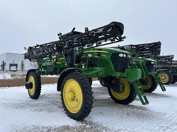 Image of John Deere 4730 equipment image 2