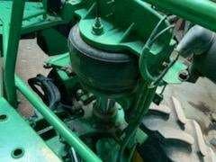 Image of John Deere 4730 equipment image 2