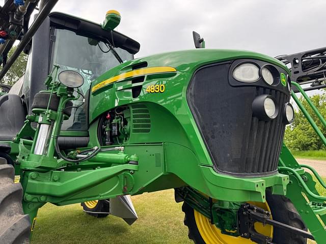 Image of John Deere 4830 equipment image 4