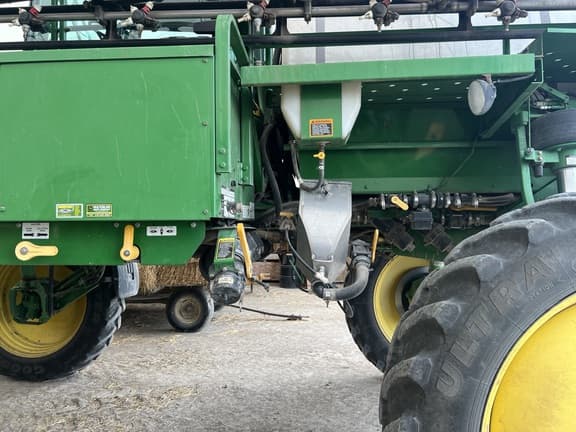 Image of John Deere 4830 equipment image 4