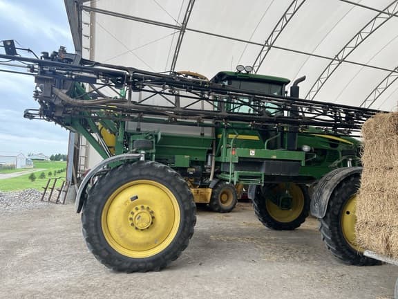 Image of John Deere 4830 equipment image 1