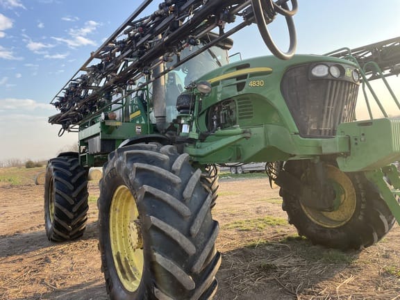 2009 John Deere 4830 Equipment Image0