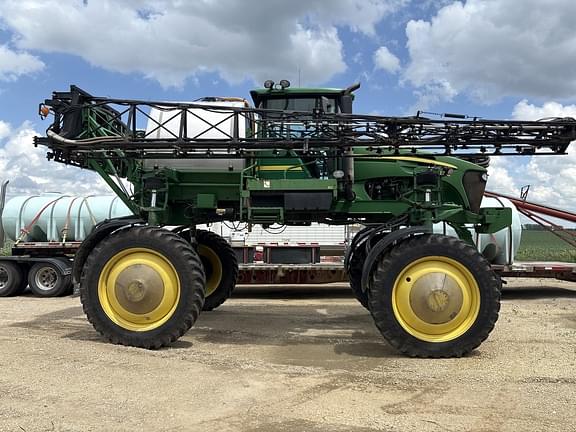 Image of John Deere 4830 equipment image 1