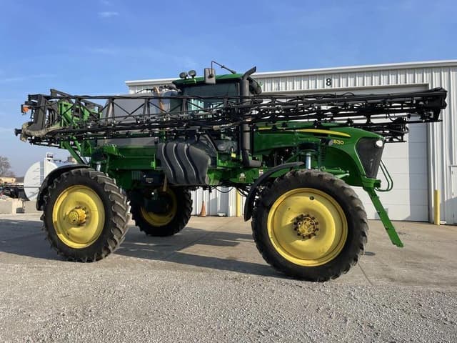 Image of John Deere 4830 equipment image 2